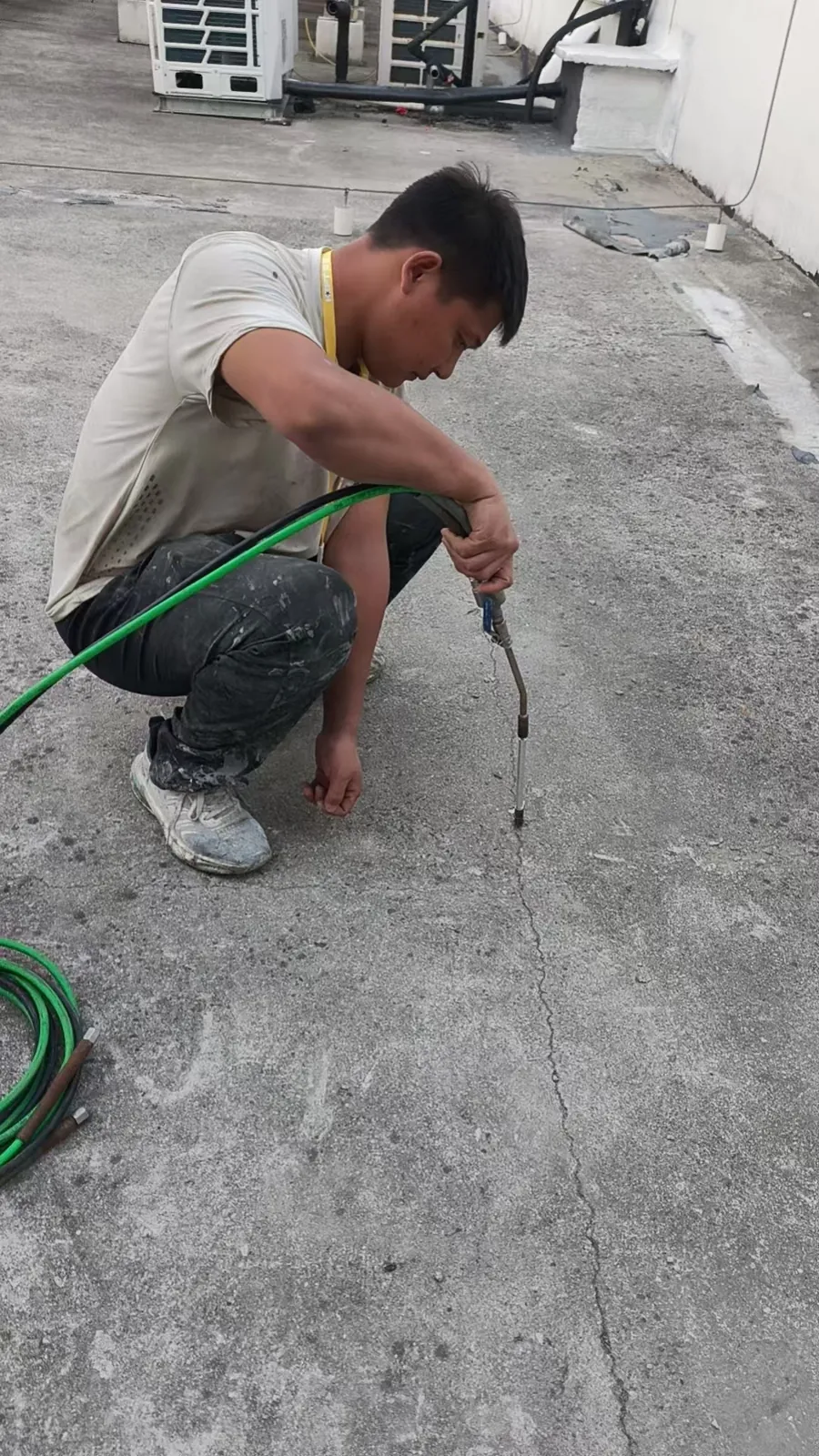 屋面防水施工：女儿墙泛水上翻处理